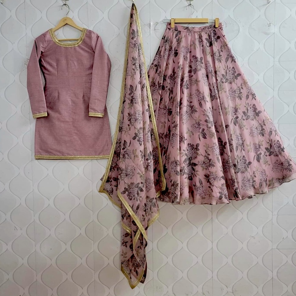 Gorgeous simple Lehnga Floral